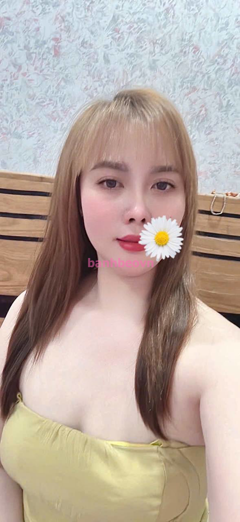 CÓ VIDEO SEXY NGỌC TRÂM XINH XẮN LIẾM CU ĐÁ BI GOGGY VÚ KẸP XÚC XÍCH RẤT DÂM NHƯ PHIM SEX MỸ RẤT CHIỀU KHÁCH