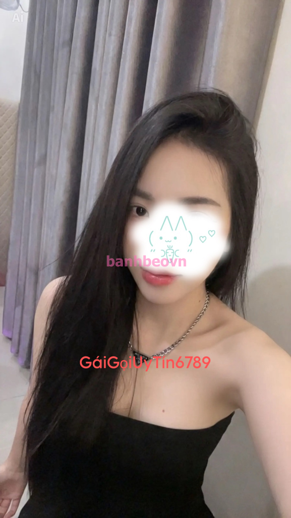 Hotgirl 2K5❤️LINH VINAMILK❤️Dễ Thương Da Trắng Mình Dây Cao Ráo Tình Cảm Nhiệt Tình