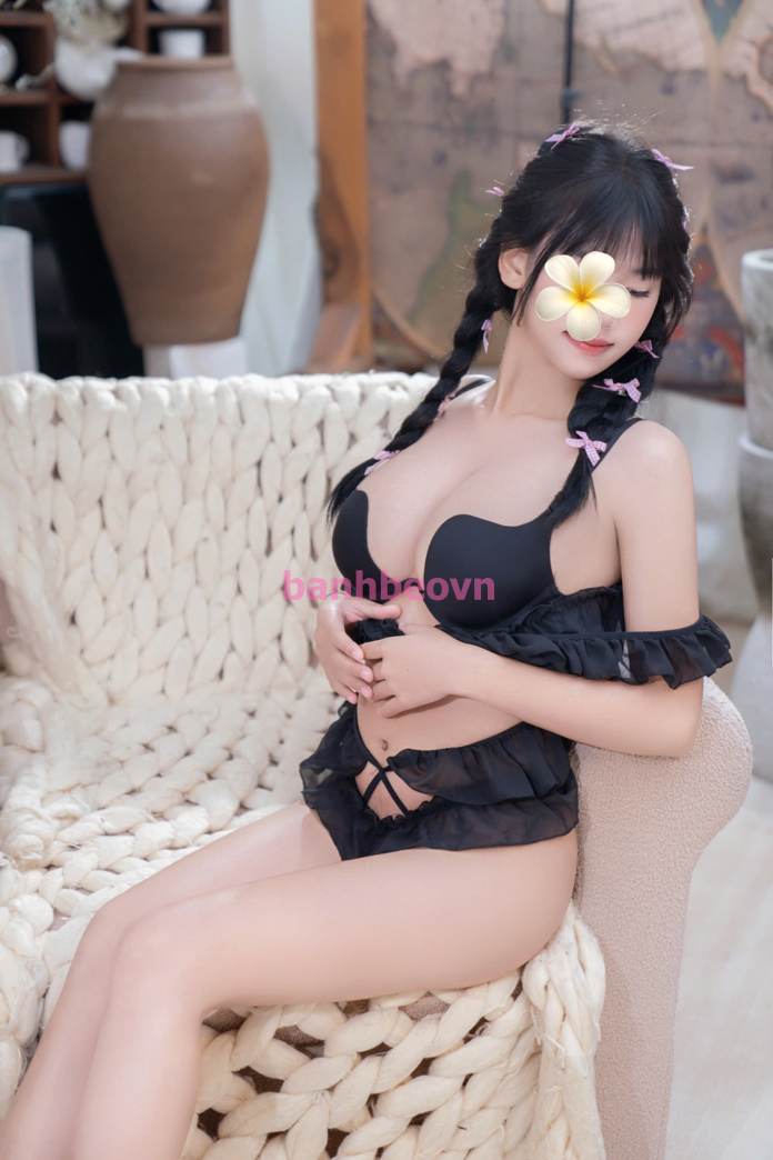 laddy girl phố 2k8 xinh xắn